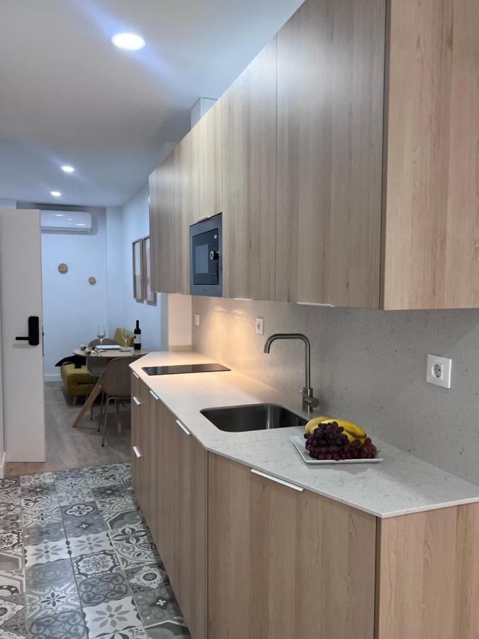 Apartamentos San Juan Suites Бадахос Экстерьер фото