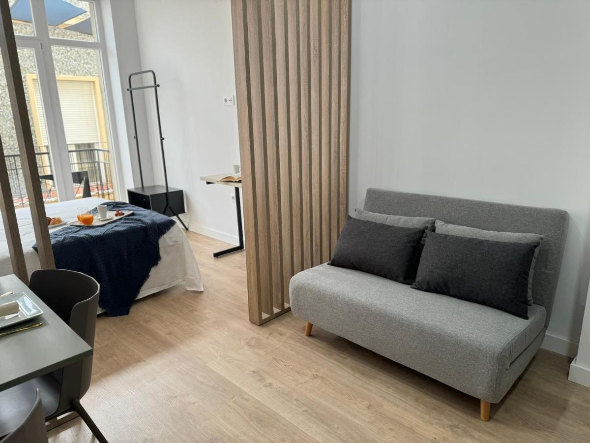 Apartamentos San Juan Suites Бадахос Экстерьер фото