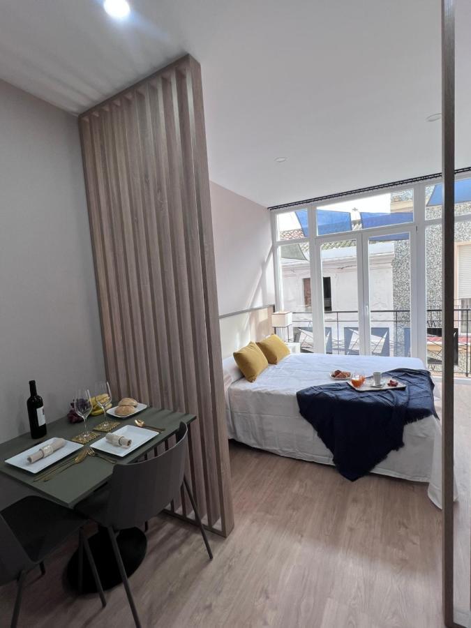 Apartamentos San Juan Suites Бадахос Экстерьер фото