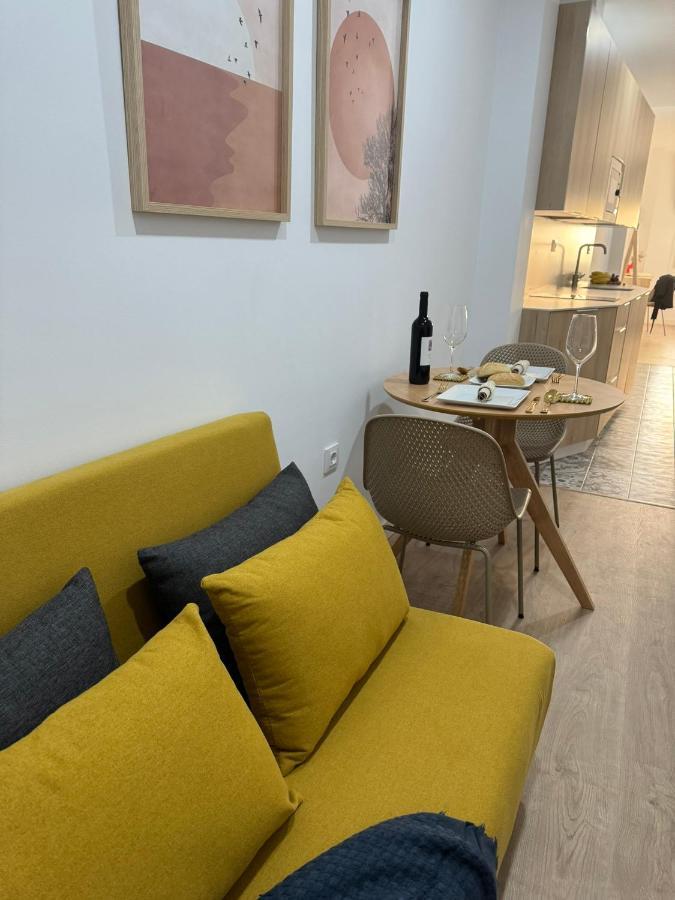 Apartamentos San Juan Suites Бадахос Экстерьер фото